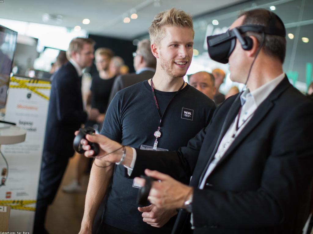 អត្ថប្រយោជន៍នៃការបូមស្វ័យប្រវត្តិក្នុងអាជីវកម្ម